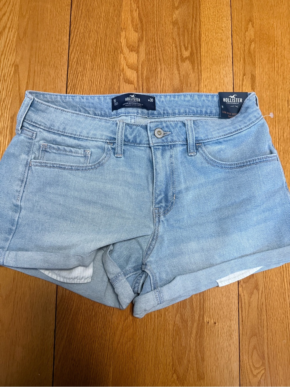 Hollister Light Wash Denim Roll-Cuff Women's Shorts